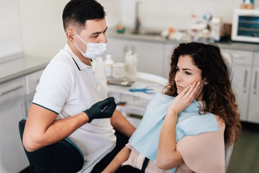 you should consider visiting an emergency dentist